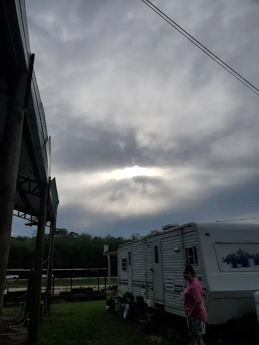 Mike's Place RV Park Picture 7