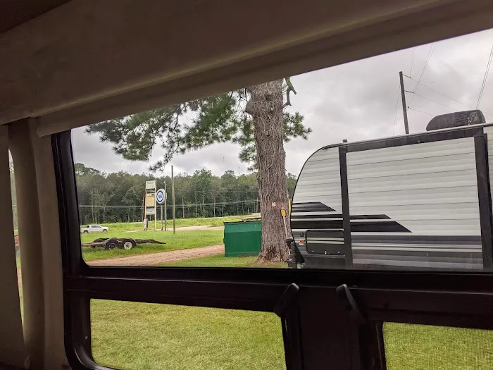 Mike's Place RV Park Picture 10