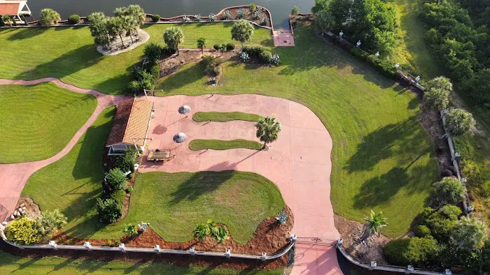 Lakeside Villa Oasis and RV Park Picture 4