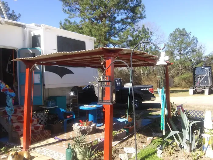 Alex's RV Park Picture 3