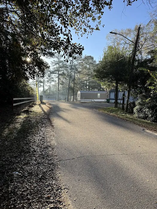 Forrest Gardens Community Picture 4