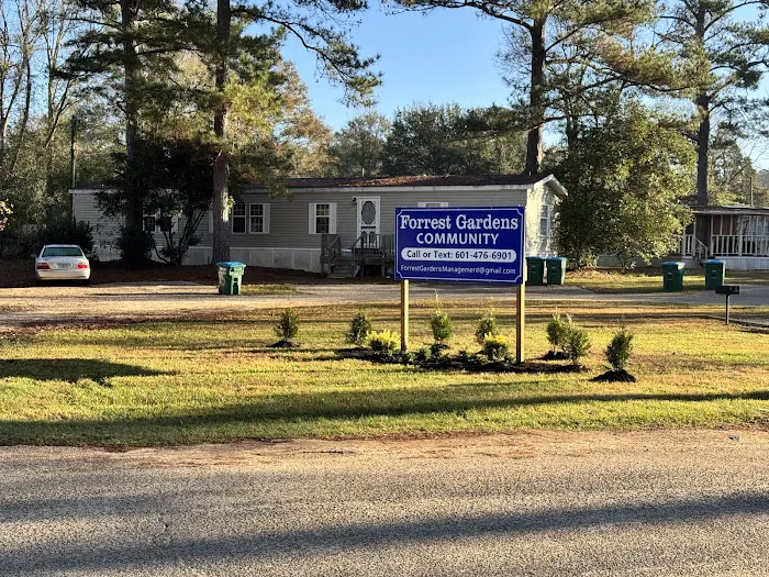 Forrest Gardens Community Picture 3