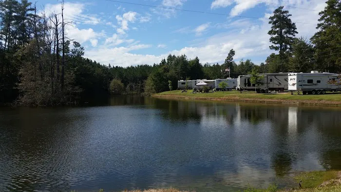 Shady Cove RV Park Picture 4