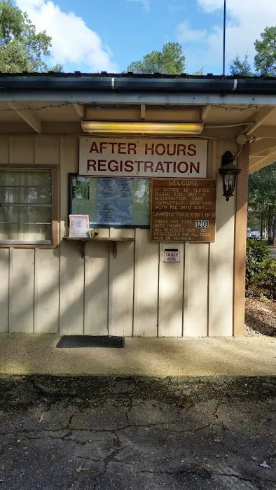 Shady Cove RV Park Picture 2