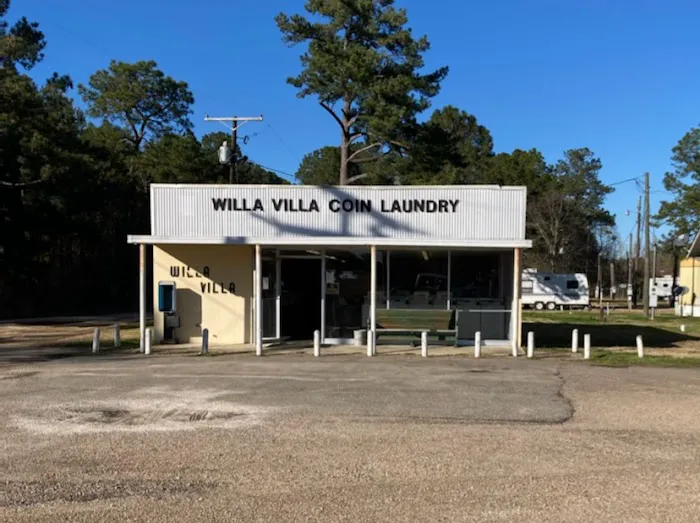 Willa Villa Mobile Home & RV Park Picture 3