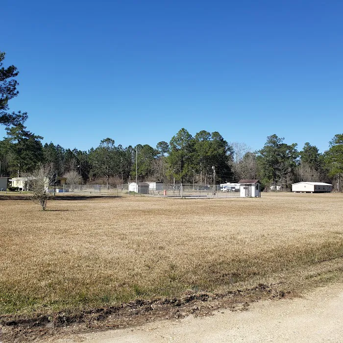 Willa Villa Mobile Home & RV Park Picture 4