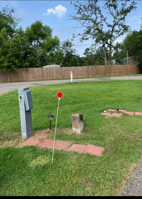 Pine Crest RV and MH Park Picture 8