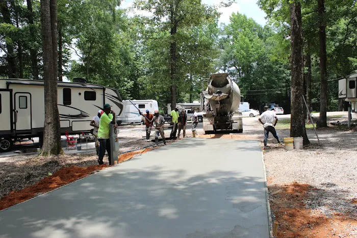 Sleepy Hollow RV Park Picture 7