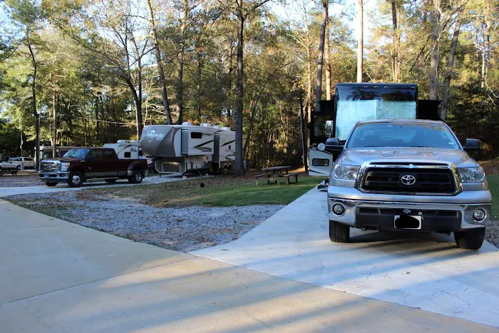 Sleepy Hollow RV Park Picture 6