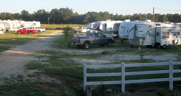 Go Fish RV Park Picture 3