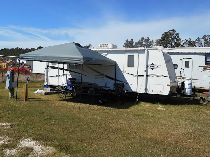 Go Fish RV Park Picture 4