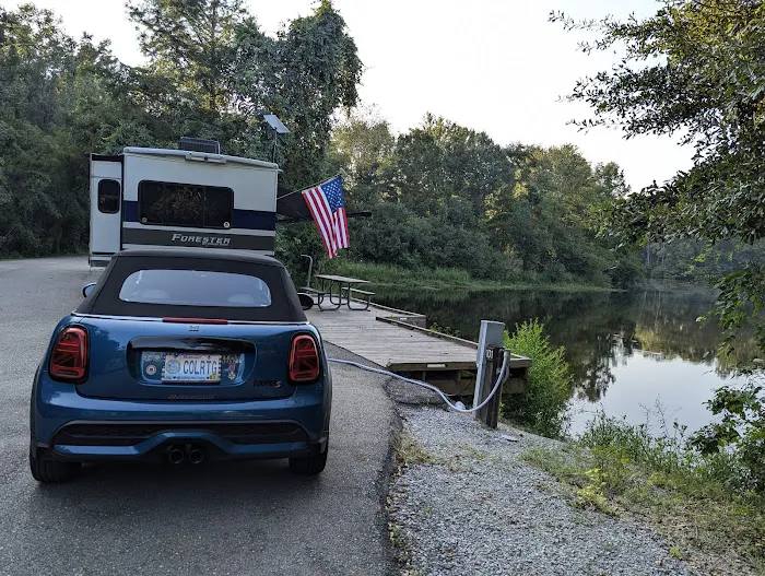 Bottomland RV Area Picture 10