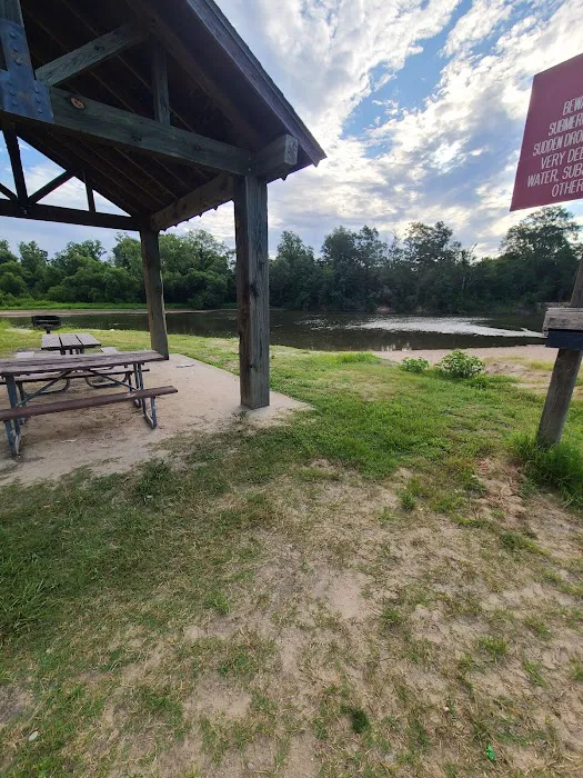 Upland RV Area Picture 9