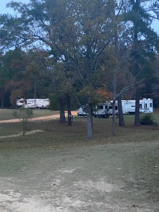 Bay Springs RV Park Picture 9