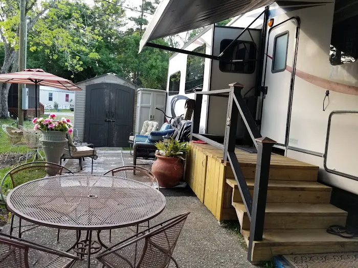 Covington Oaks Mobile Home Park Picture 2