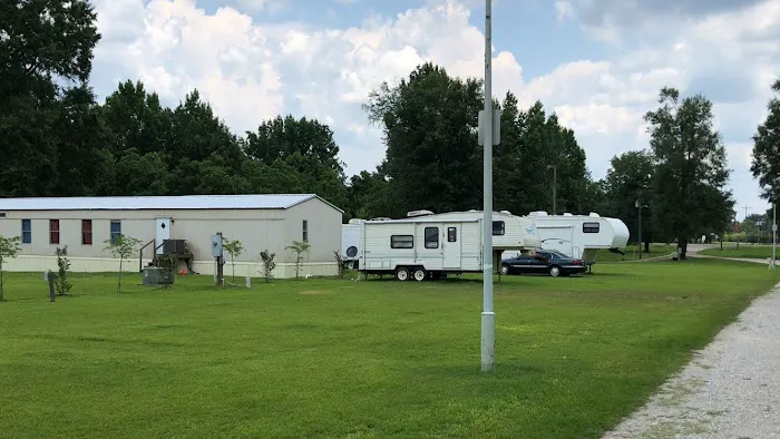 Deerfield Mobile Home & RV Park Picture 4