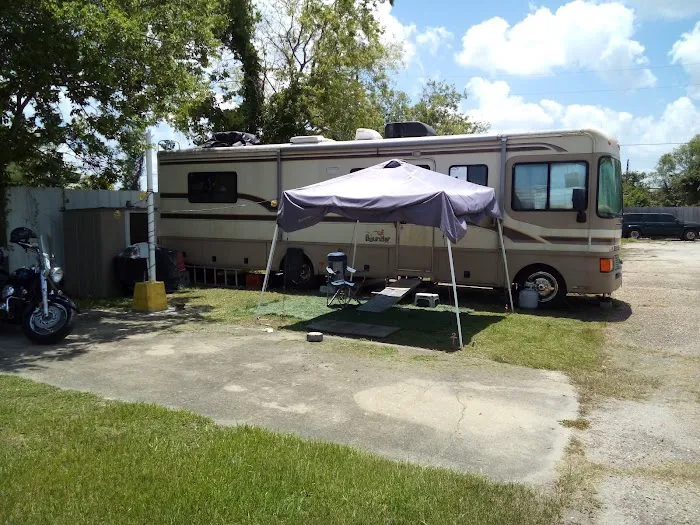 Parc D'orleans Inc RV PARK & CAMPGROUND Picture 9