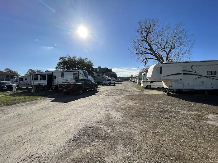 Parc D'orleans Inc RV PARK & CAMPGROUND Picture 7