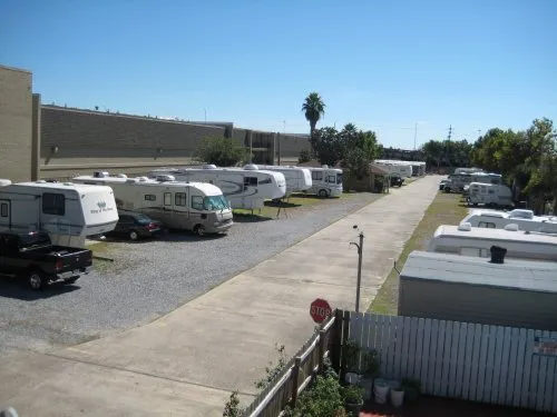 Riverboat Travel Park Picture 9