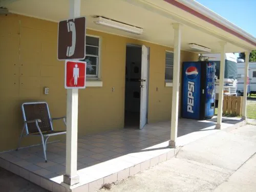 Riverboat Travel Park Picture 8