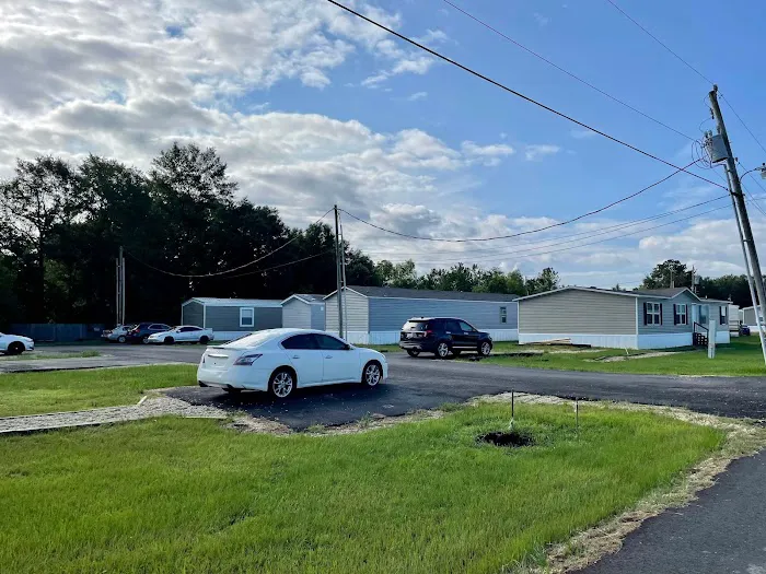 Airport Road Mobile Home Community Picture 3