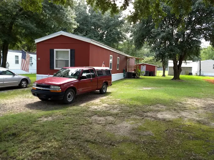 Pine Lake Mobile Home Court Picture 3