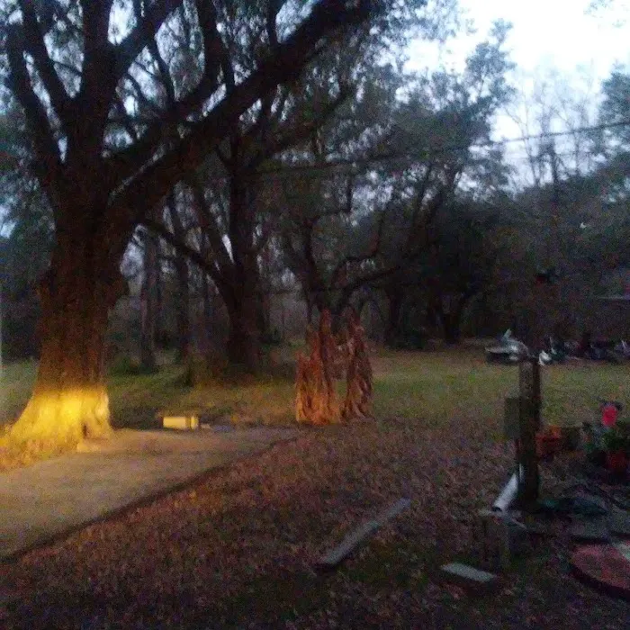 Lind's RV Park Picture 1