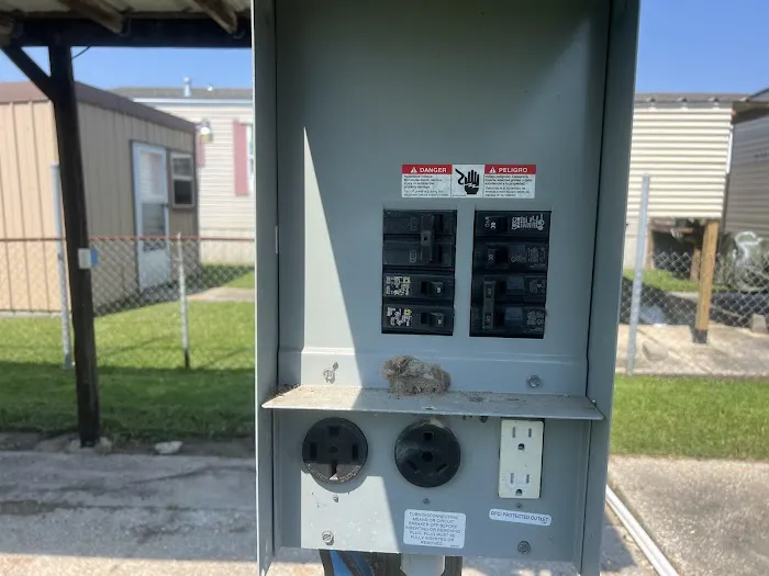 Jeanfreaus rentals Picture 2