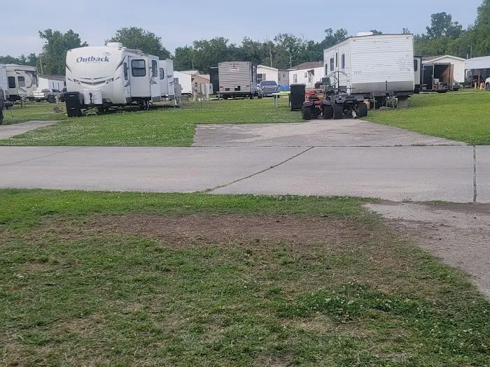 Fanz Mobile Home Estates Picture 1