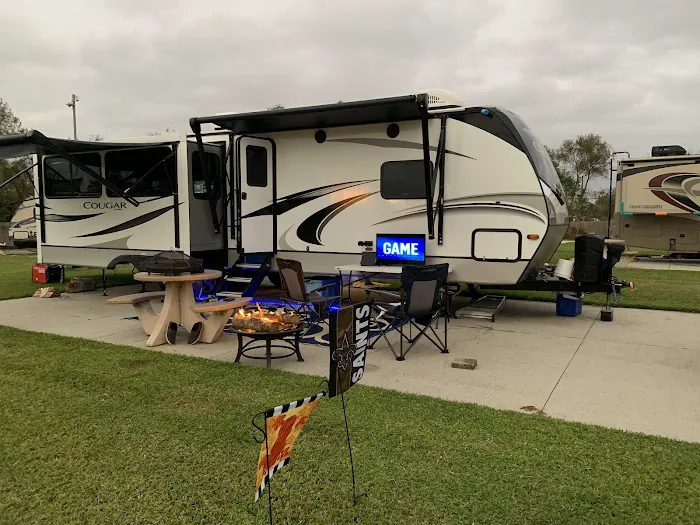 Naval Air Station Belle Chasse RV Park Picture 7