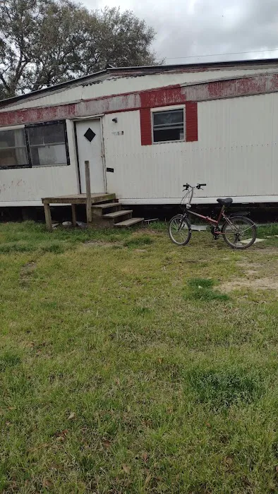 Joe's Mobile Home Park Picture 10