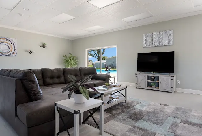 Circle West Mobile Home Community Picture 6