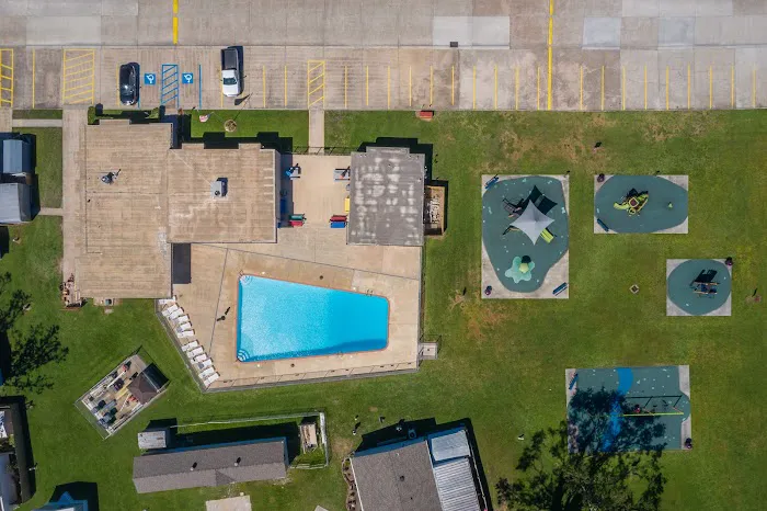 Circle West Mobile Home Community Picture 3