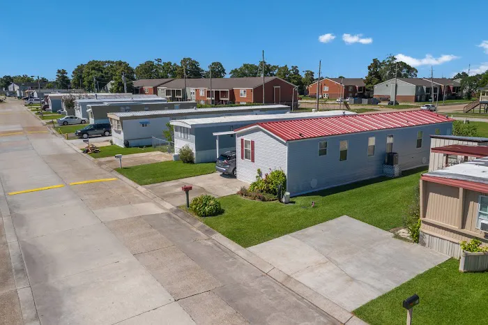 Circle West Mobile Home Community Picture 10