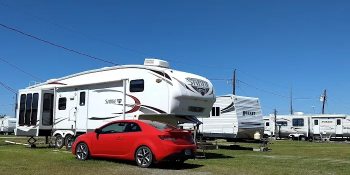 Hassel's RV & Trailer Park Picture 10