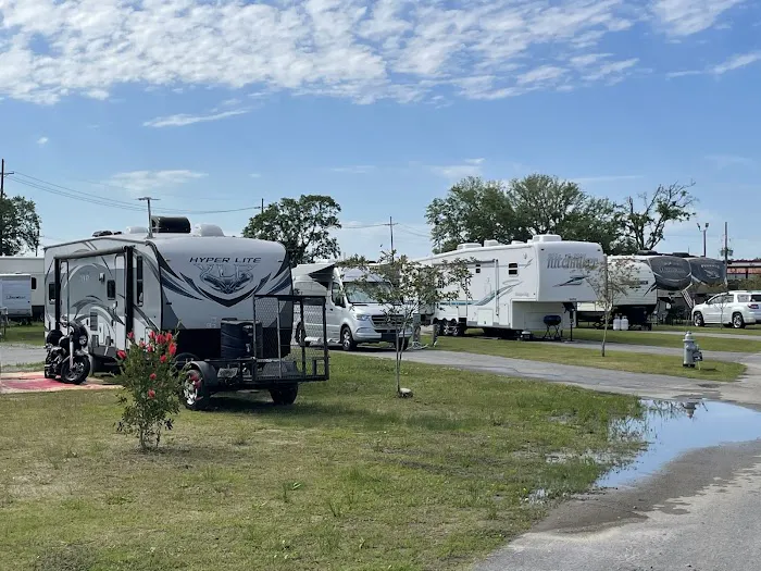 Bayou Barataria RV Park Picture 5