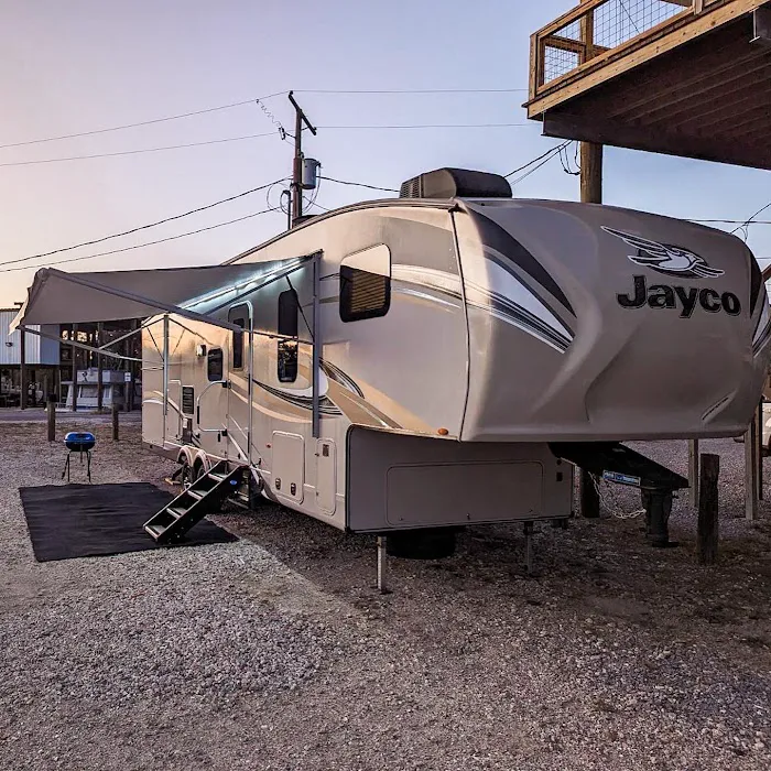 I'm on Vacation - Lodge + RV Retreat Picture 7