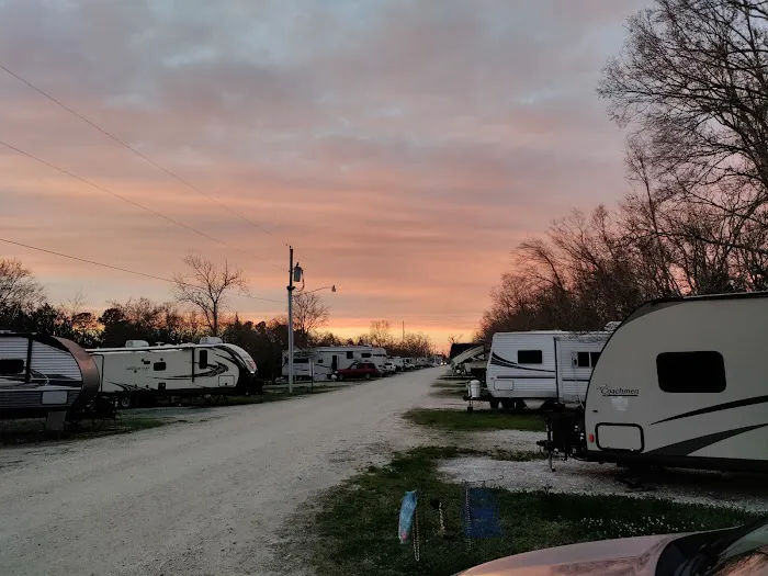 Ama RV Park Picture 9