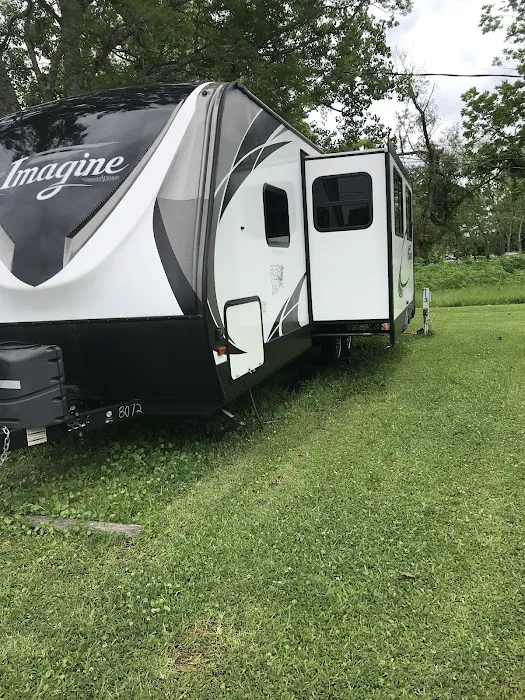 Hanson RV Park Picture 9