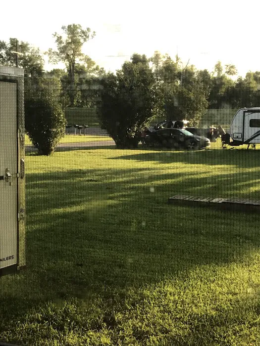 Hanson RV Park Picture 6