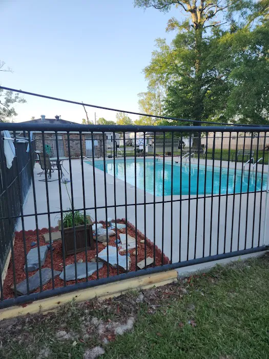 Pleasant Oaks Picture 9