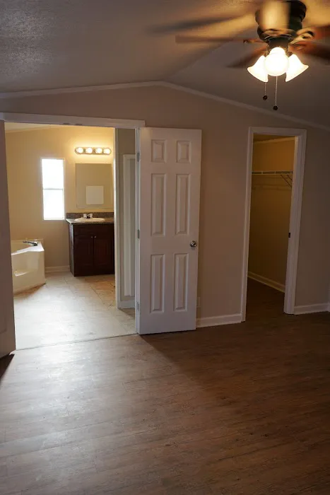 Madeline Heights Mobile Home Park Picture 6