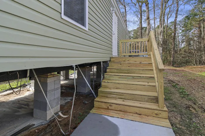 Courtney Run Mobile Home Park Picture 9