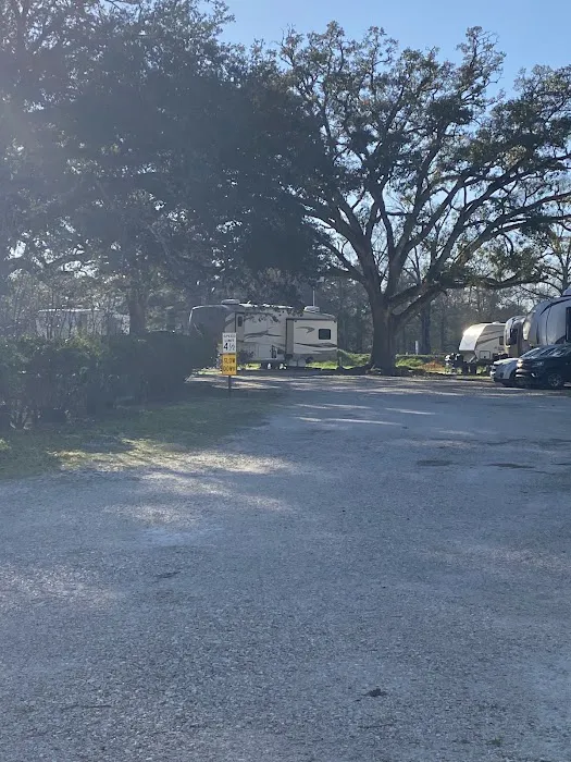 Seven Oaks RV Park Picture 7