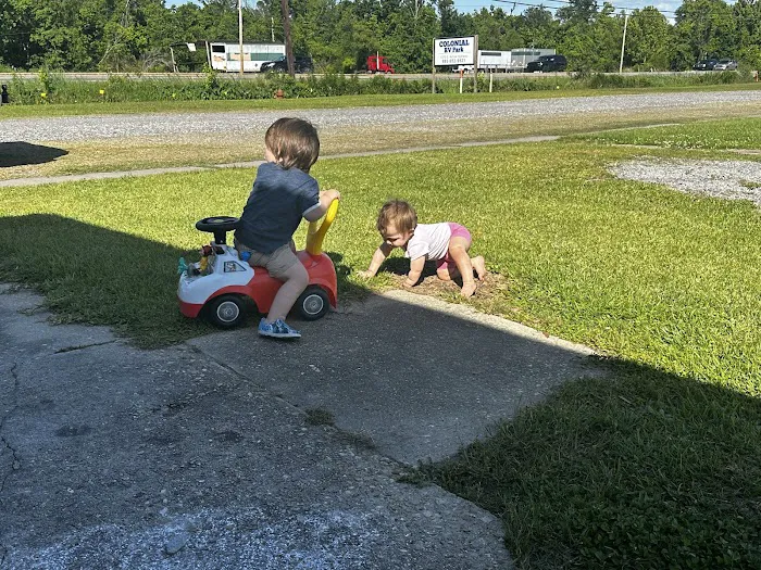 Colonial RV Park Picture 10