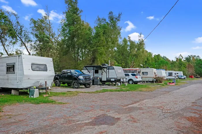 Pines on the River RV & Trailer Park Picture 6