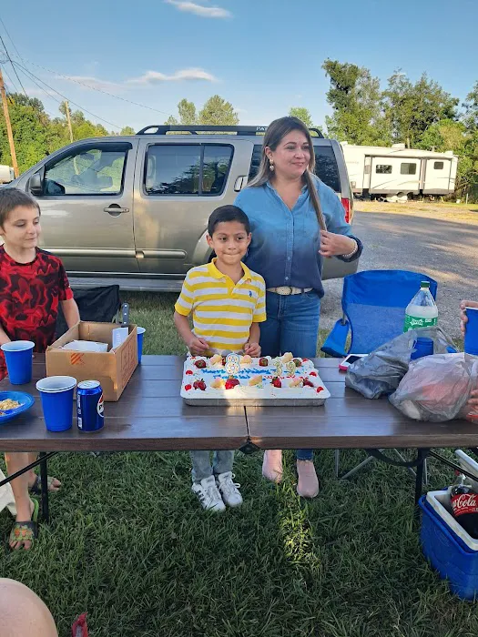 Pines on the River RV & Trailer Park Picture 9