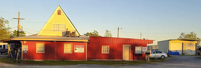 Vanacor’s RV Campground & Apartments Picture 4