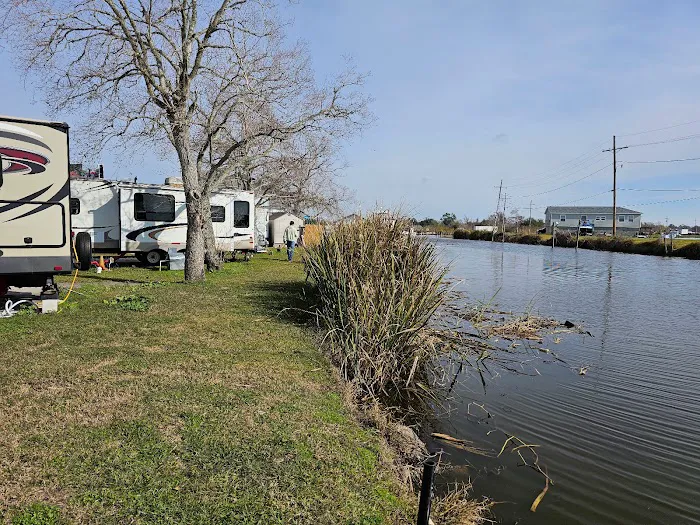 Vanacor’s RV Campground & Apartments Picture 9