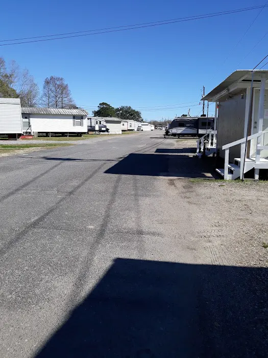 R & S Mobile Home & RV Park Picture 7